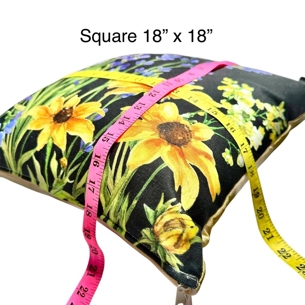 NWT Indoor/Outdoor Throw Pillows Sally Eckman Roberts Art‎ Butterfly Flowers 18” - Picture 10 of 10